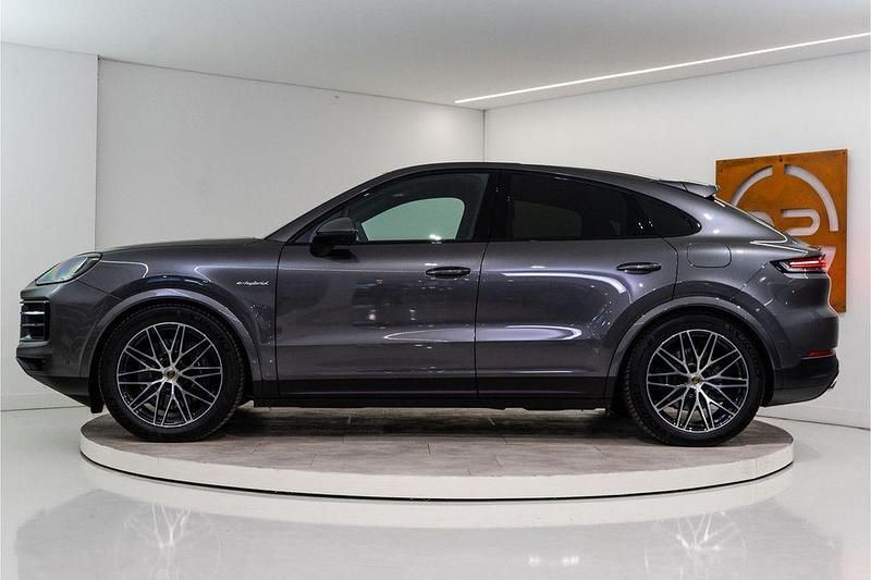 Gebraucht Porsche Cayenne 462 PS (339 kW) 2024 Grau SUV