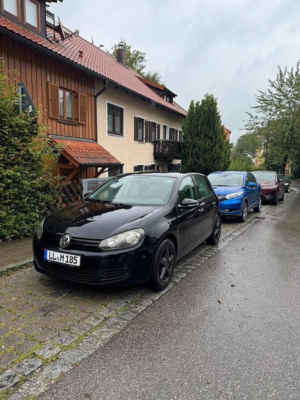 Schwarz Gebraucht 2010 VW Golf VI Limousine | 3.600 € (Guter Preis) - Bild 1/4