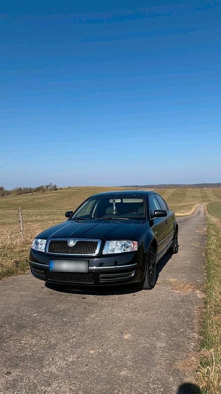 Gebraucht Skoda Superb 193 PS (141 kW) 2001 Schwarz Limousine