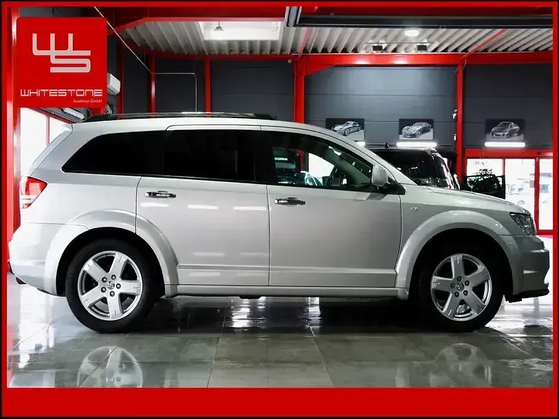 Second-hand Dodge Journey 186 CP (136 kW) 2010 Argintiu SUV