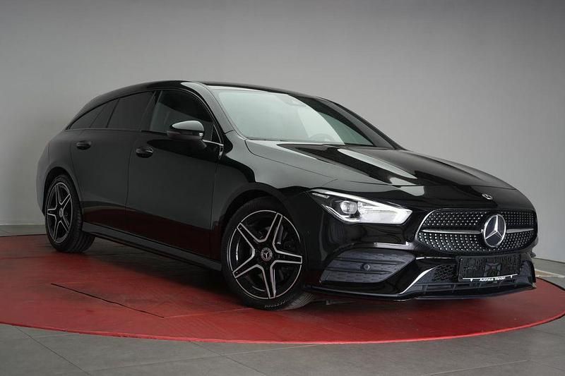 Schwarz Gebraucht 2021 Mercedes CLA220 Shooting Brake AMG Kombi | 25.990 € (Guter Preis) - Bild 1/4