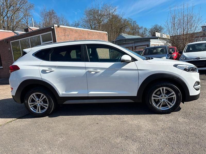 Gebraucht Hyundai Tucson Style 177 PS (130 kW) 2017 Weiß SUV