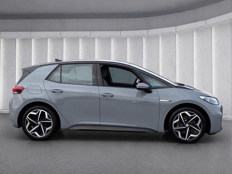 Gebraucht VW ID.3 Pure 110 kW (150 PS) 2021 Mondsteingrau Kleinwagen