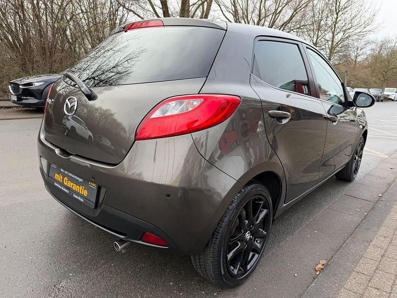 Gebraucht Mazda 2 Sendo 84 PS (61 kW) 2014 Grau Limousine
