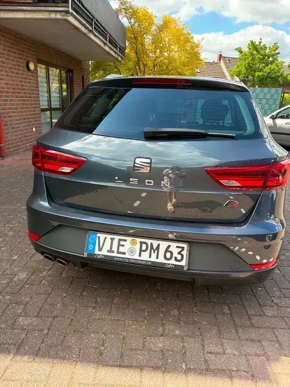 Gebraucht Seat Leon ST FR 150 PS (110 kW) 2018 Grau Kombi