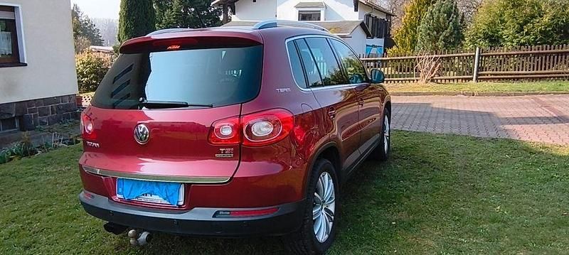Gebraucht VW Tiguan Team 150 PS (110 kW) 2011 Rot SUV