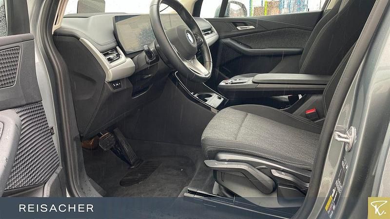 Gebraucht BMW 225 Active Tourer Efficient Dynamics 245 PS (180 kW) 2023 Skyscraper grau metallic Van / Kleinbus
