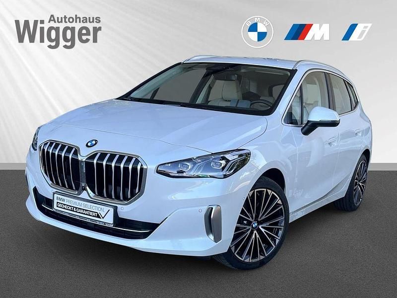 Weiss Gebraucht 2022 BMW 223 Active Tourer Luxury Line Van / Kleinbus | 26.900 € (Superpreis) - Bild 1/4