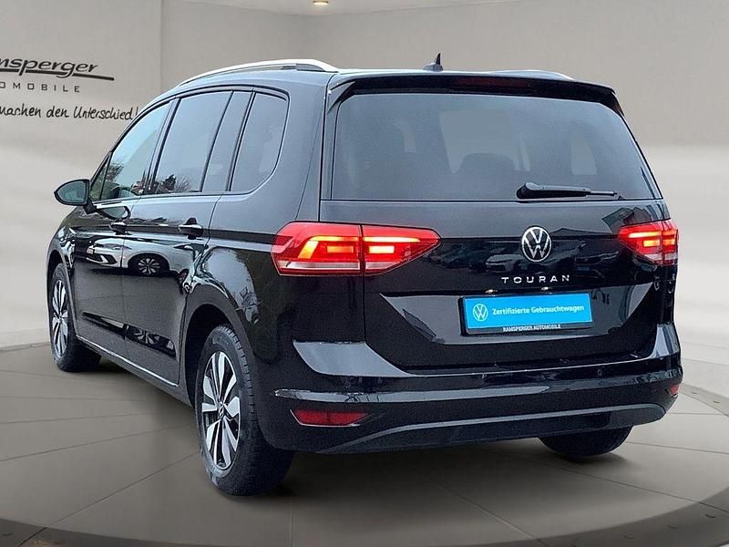 Gebraucht VW Touran Move 150 PS (110 kW) 2024 Schwarz (deep black perleffekt) Van / Kleinbus