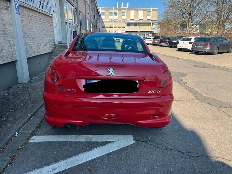 Gebraucht Peugeot 206 CC 109 PS (80 kW) 2001 Rot Cabrio