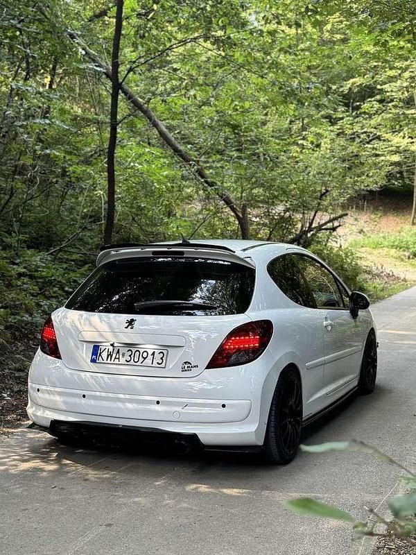 Gebraucht Peugeot 207 150 PS (110 kW) 2008 Limousine