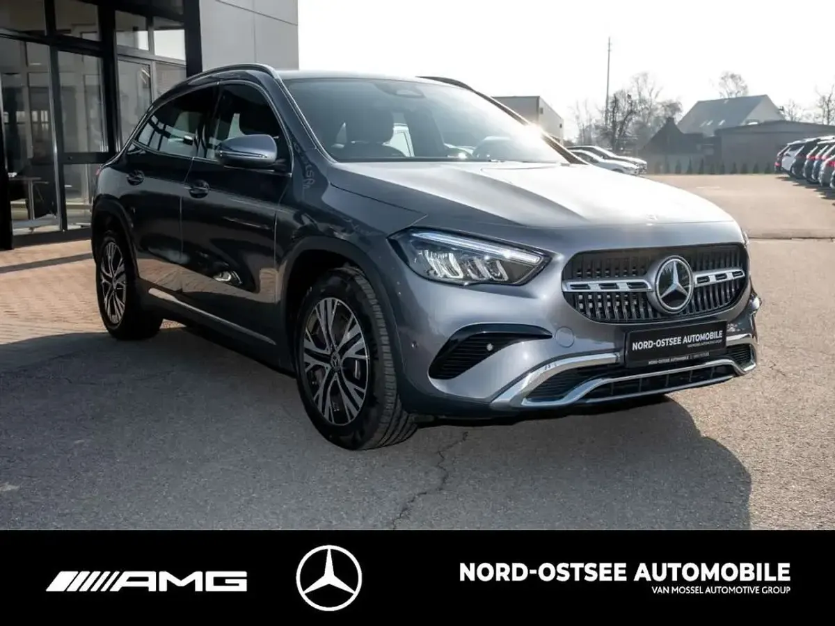 Gebraucht Mercedes GLA200 Progressive 150 PS (110 kW) 2025 Metalliclack mountaingrau SUV