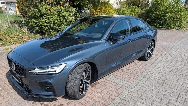 Gebraucht Volvo S60 Ultimate 250 PS (183 kW) 2023 Blau Limousine