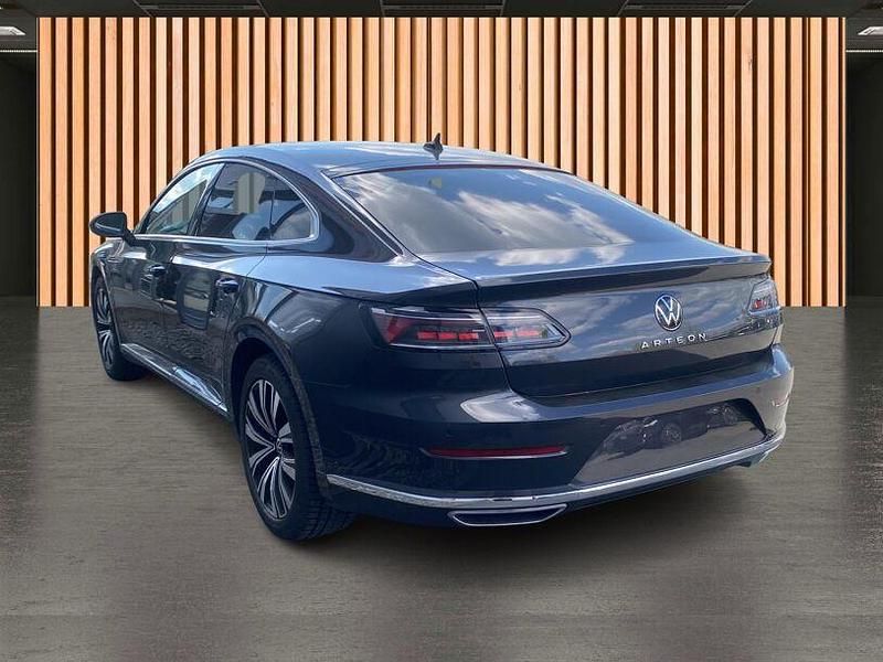 Gebraucht VW Arteon Elegance 200 PS (147 kW) 2022 Grau mangangrau metallic (metallic) Limousine