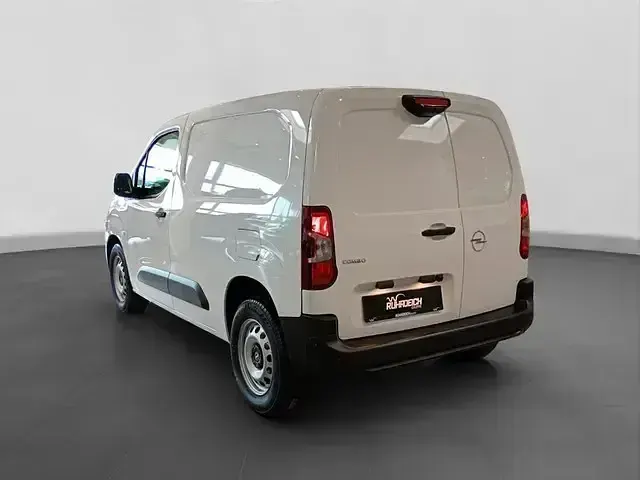Neu Opel Combo 102 PS (75 kW) 2026 Weiß Van / Kleinbus