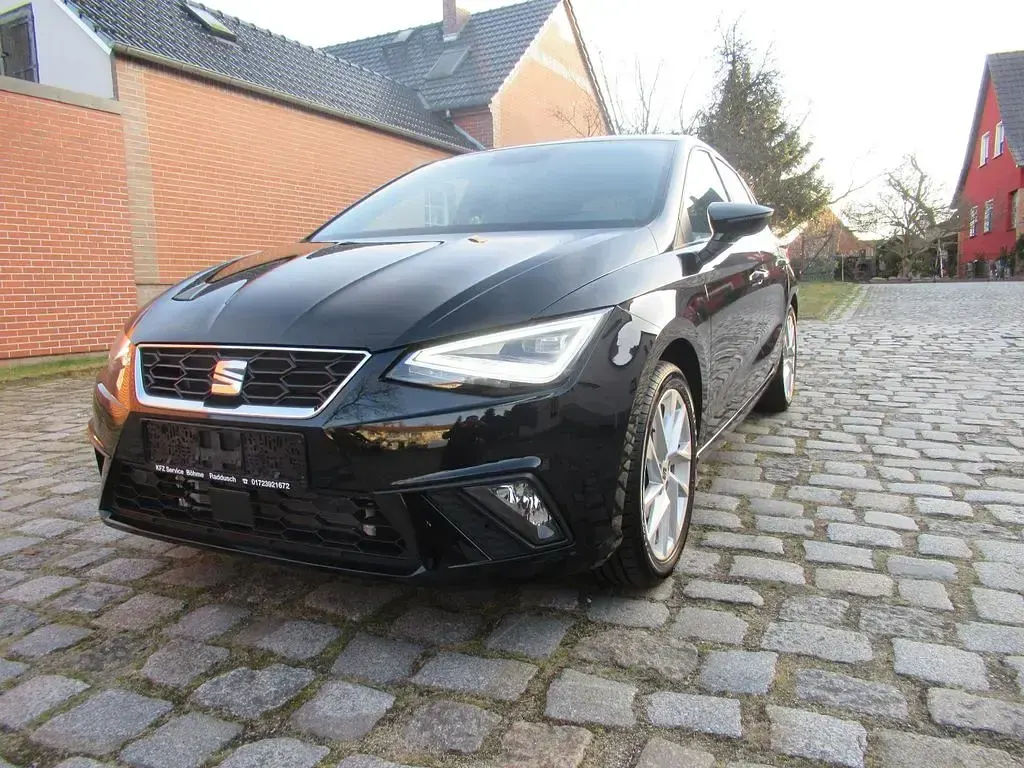 Neu Seat Ibiza FR 116 PS (85 kW) 2025 Schwarz Kleinwagen