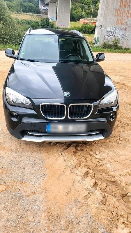 Schwarz Gebraucht 2010 BMW X1 Sport Line SUV | 5.500 € (Fairer Preis) - Bild 1/4