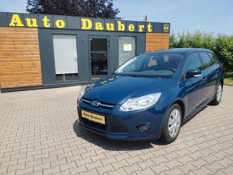 Gebraucht Ford Focus 101 PS (74 kW) 2014 Blau Kombi