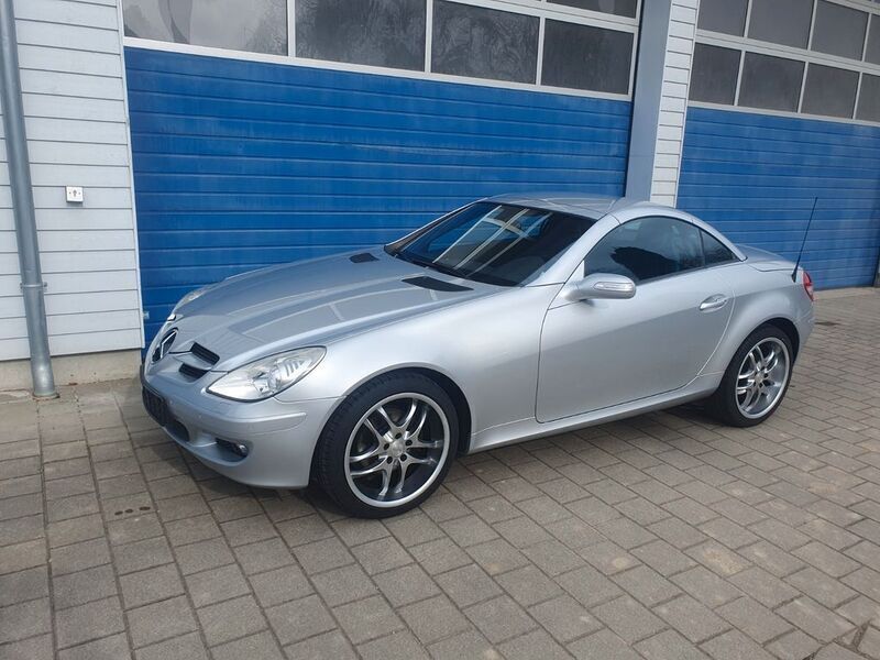 Gebraucht Mercedes SLK200 163 PS (119 kW) 2004 Iridiumsilber  metalliclack Cabrio
