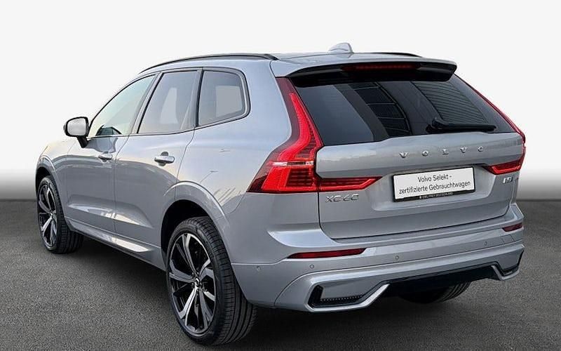 Gebraucht Volvo XC60 Plus 250 PS (183 kW) 2025 Silber SUV