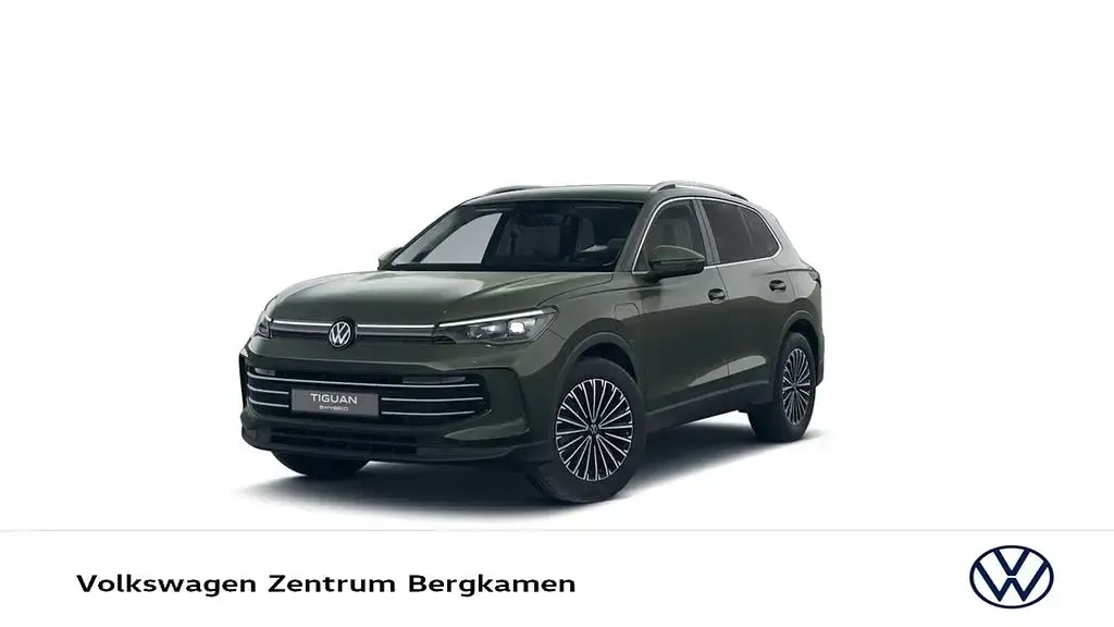 Gebraucht VW Tiguan Elegance 272 PS (200 kW) 2025 Cipressinogrün metallic SUV
