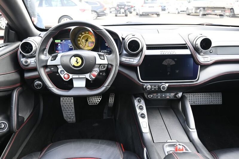 Gebraucht Ferrari GTC4Lusso 610 PS (448 kW) 2018 Rot Kombi