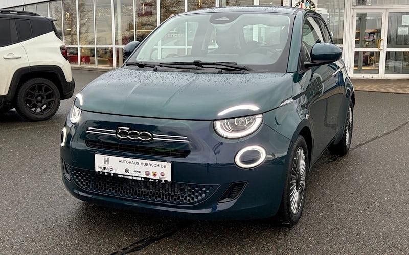 Neu Fiat 500 65 PS (47 kW) 2026 Grün Limousine