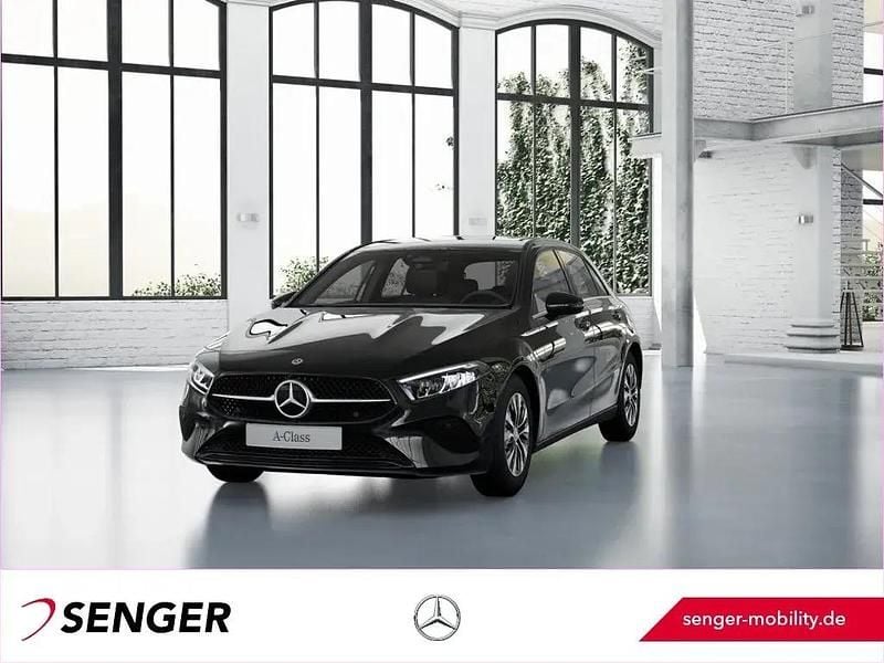 Andere Gebraucht 2024 Mercedes A180 Limousine | 29.890 € (Fairer Preis) - Bild 1/1