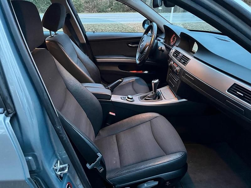 Gebraucht BMW 320 163 PS (119 kW) 2007 Andere farben Kombi