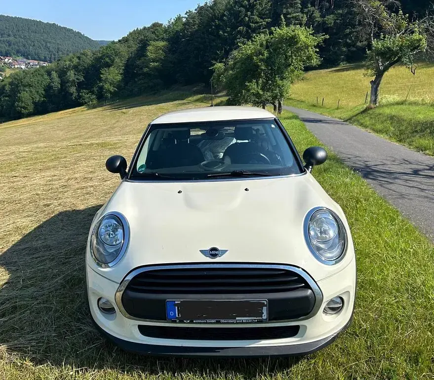 Gebraucht Mini John Cooper Works 102 PS (75 kW) 2017 Beige Kleinwagen