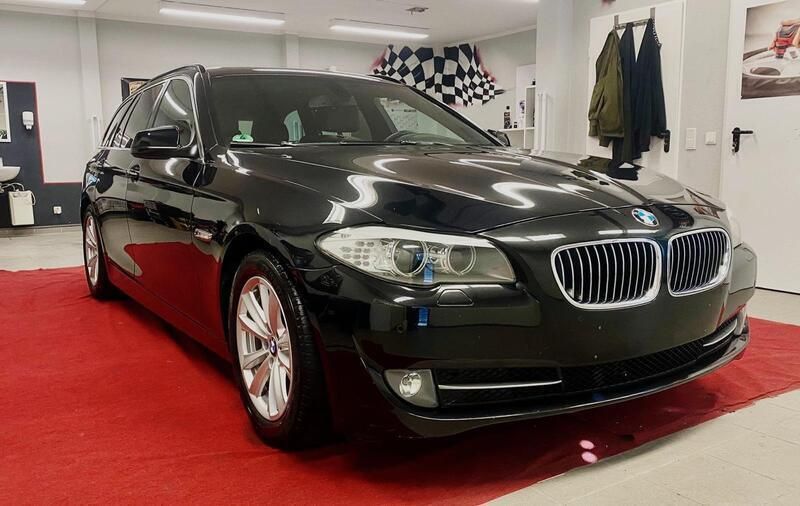 Schwarz Gebraucht 2010 BMW 520 Kombi | 6.800 € (Guter Preis) - Bild 1/4
