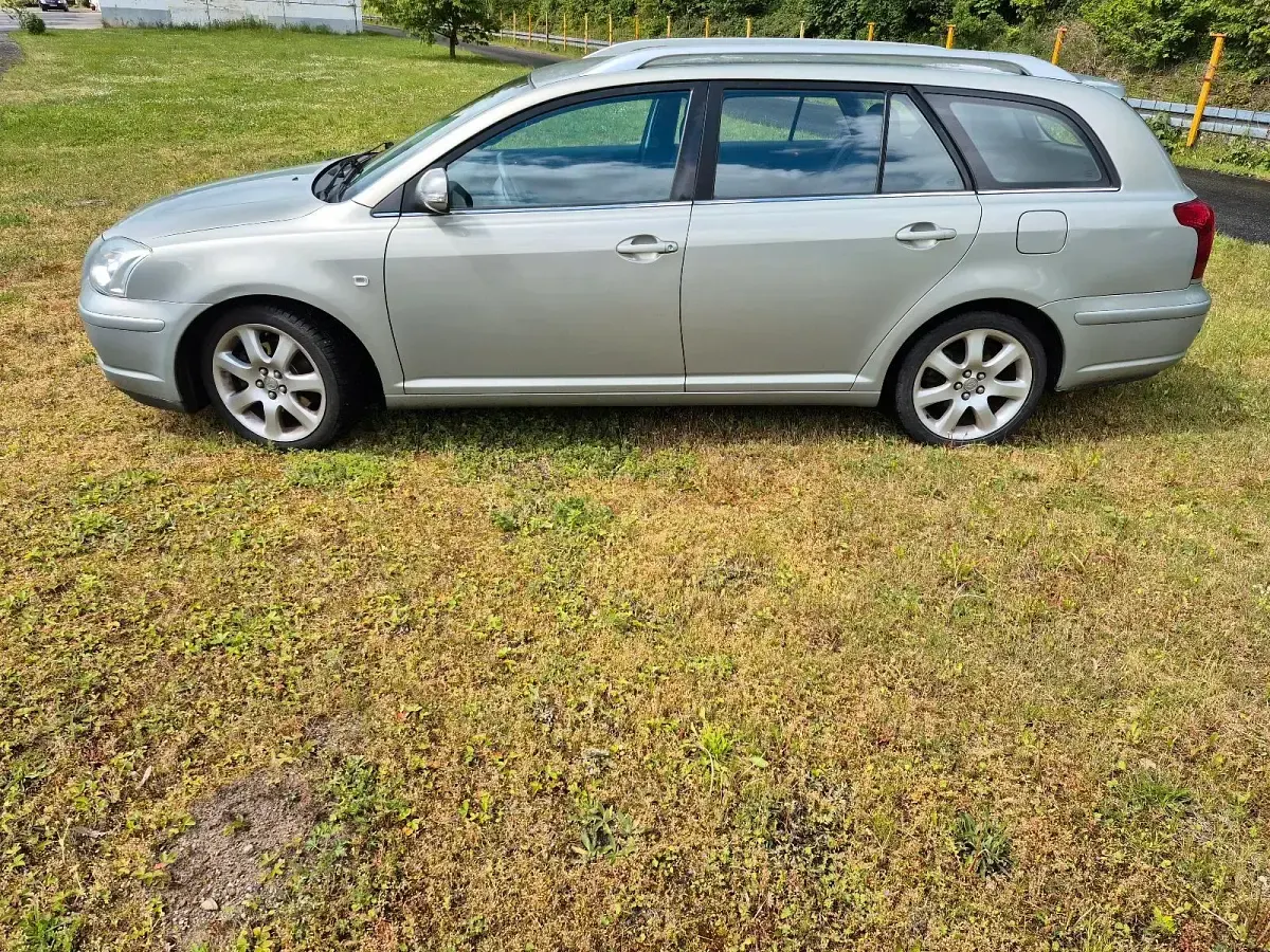 Gebraucht Toyota Avensis T2 147 PS (108 kW) 2007 Kombi