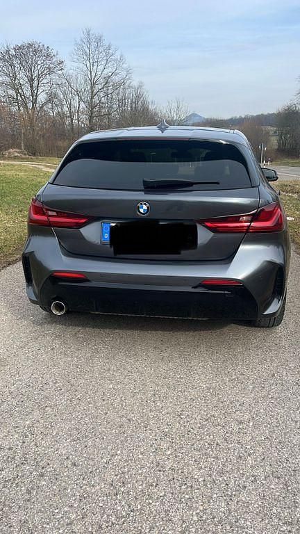 Gebraucht BMW 118 Performance 140 PS (102 kW) 2019 Grau Kleinwagen