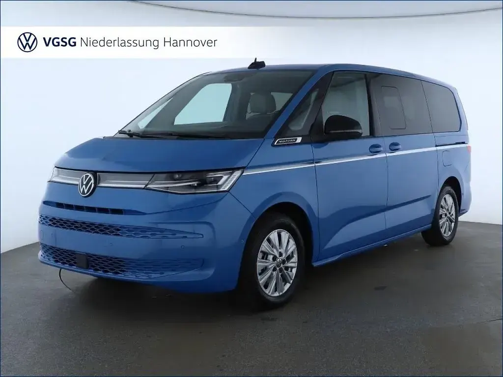 Usata VW Multivan Style 177 CV (130 kW) 2025 Blu Monovolume