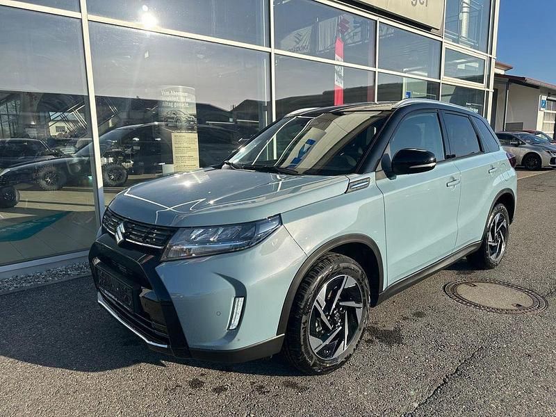 Neu Suzuki Vitara Comfort+ 116 PS (85 kW) 2025 Ice grayish blue met... SUV