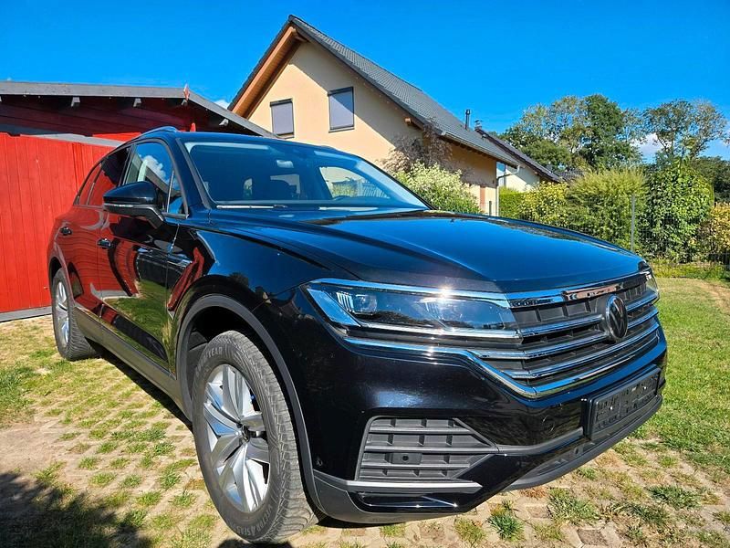 Gebraucht VW Touareg 231 PS (169 kW) 2021 Schwarz SUV