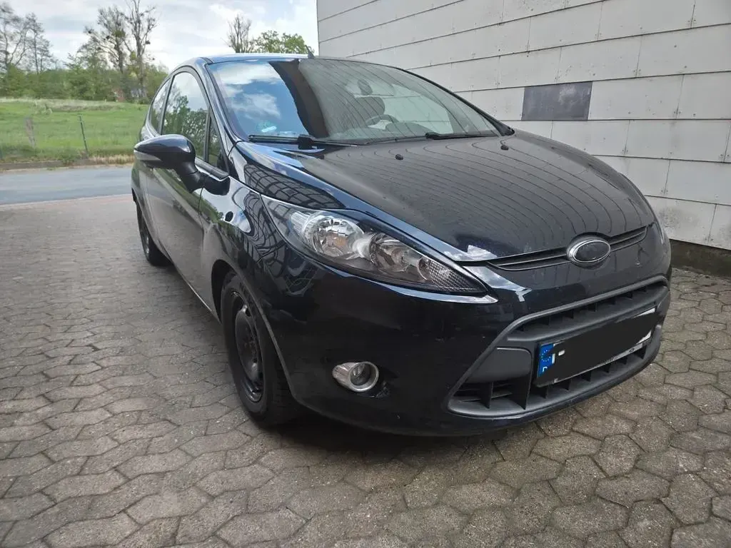 Gebraucht Ford Fiesta Trend 60 PS (44 kW) 2011 Schwarz Limousine
