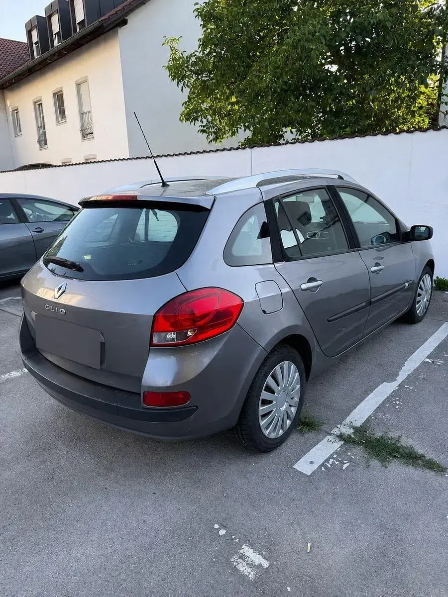 Gebraucht Renault Clio GrandTour Dynamique 101 PS (74 kW) 2008 Grau Kombi
