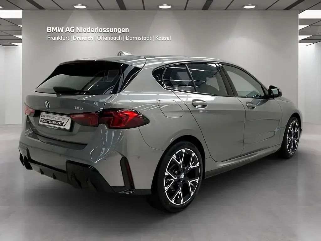 Gebraucht BMW 120 M Sport 156 PS (114 kW) 2025 Grau Kleinwagen