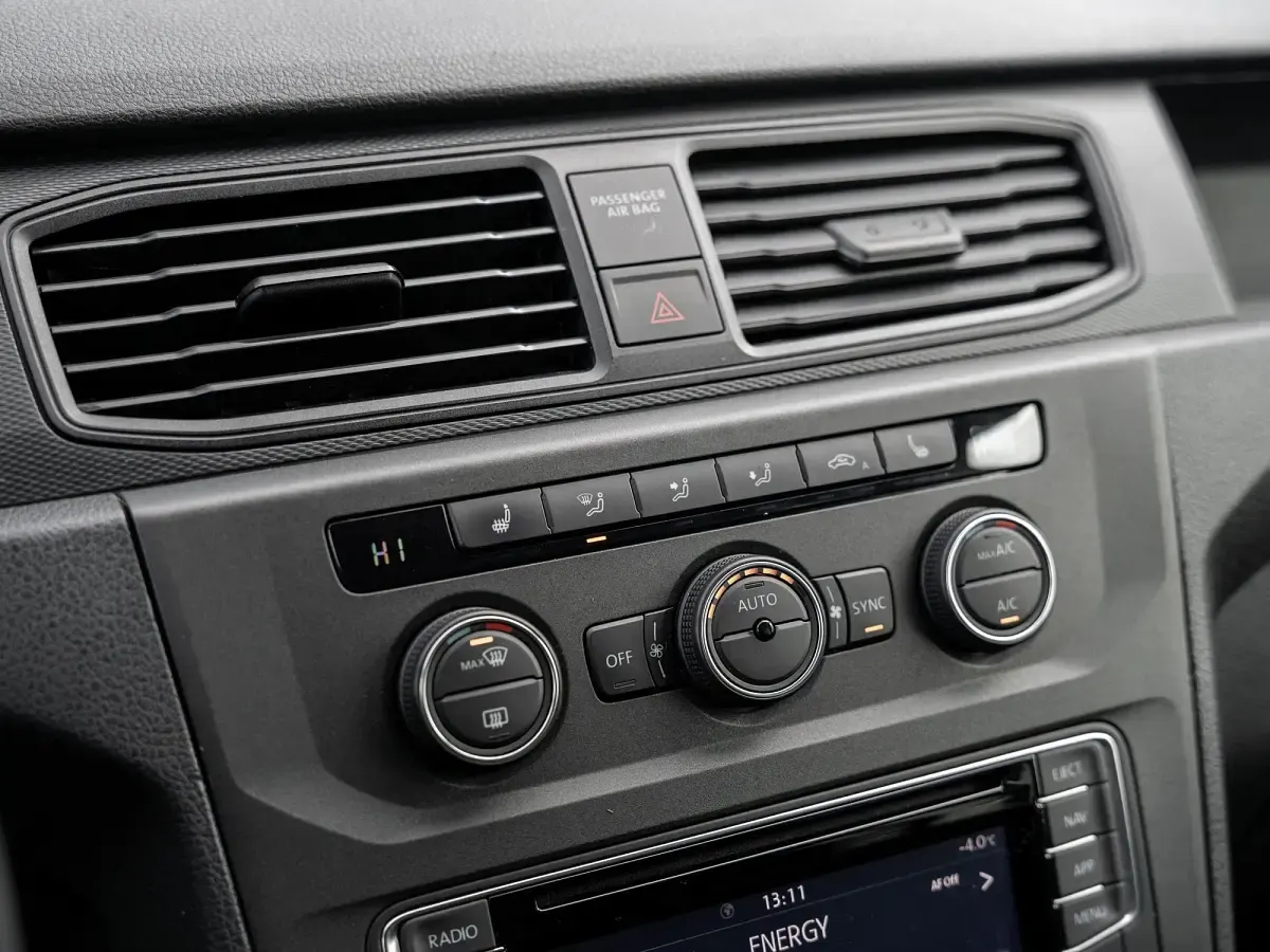 Gebraucht VW Caddy Maxi 102 PS (75 kW) 2020 Weiß Van / Kleinbus