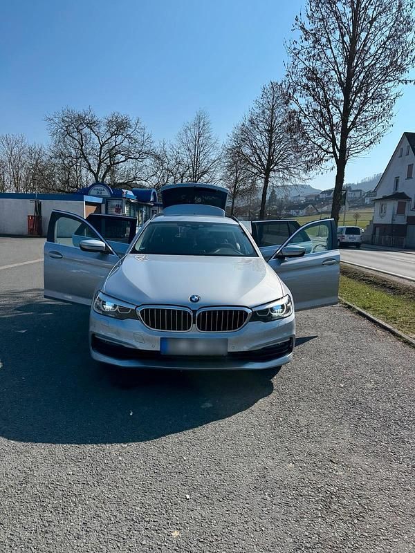 Gebraucht BMW 530 265 PS (194 kW) 2018 Silber Kombi