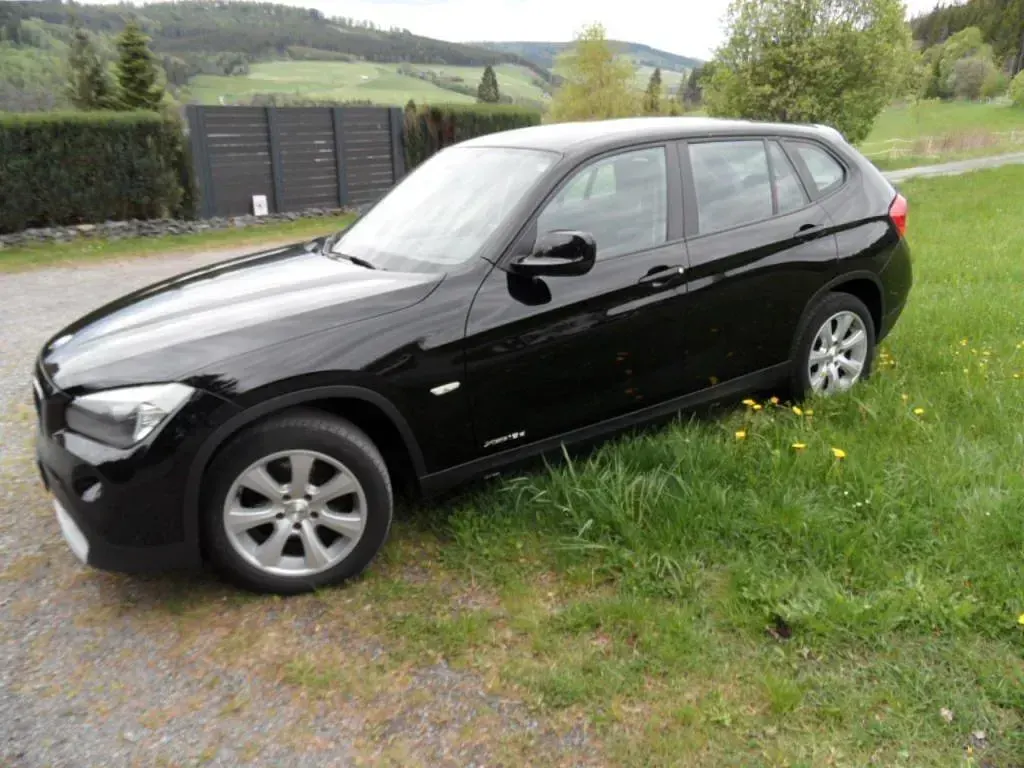 Gebraucht BMW X1 143 PS (105 kW) 2011 Schwarz SUV
