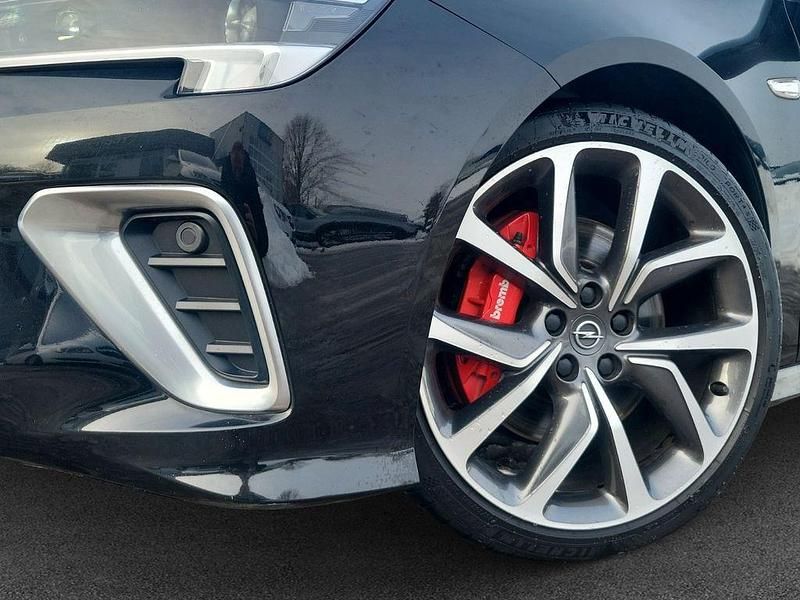 Używany Opel Insignia 230 KM (169 kW) 2021 Czarny Kombi