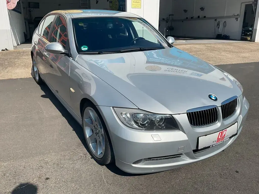 Gebraucht BMW 325 Performance 218 PS (160 kW) 2005 Silber Limousine