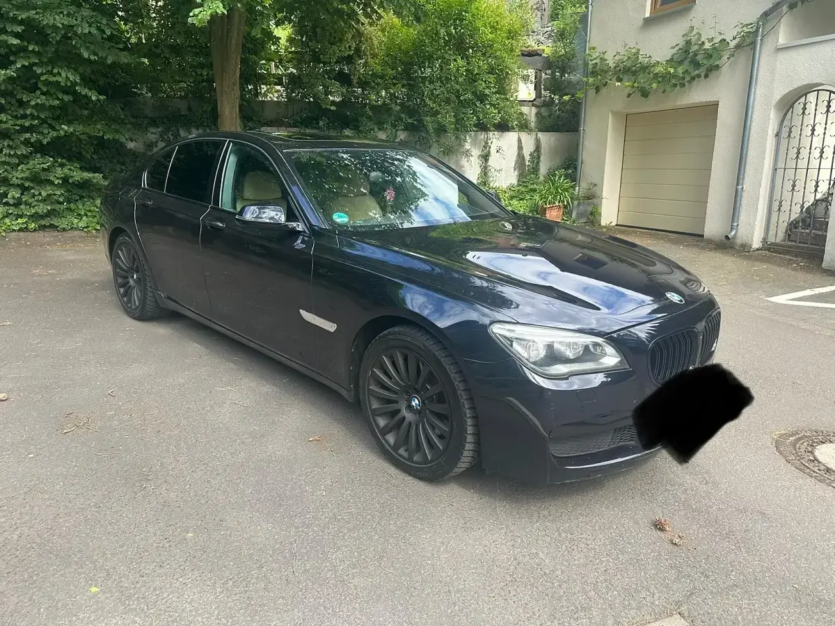 Gebraucht BMW 730 M Sport 258 PS (189 kW) 2013 Schwarz Limousine