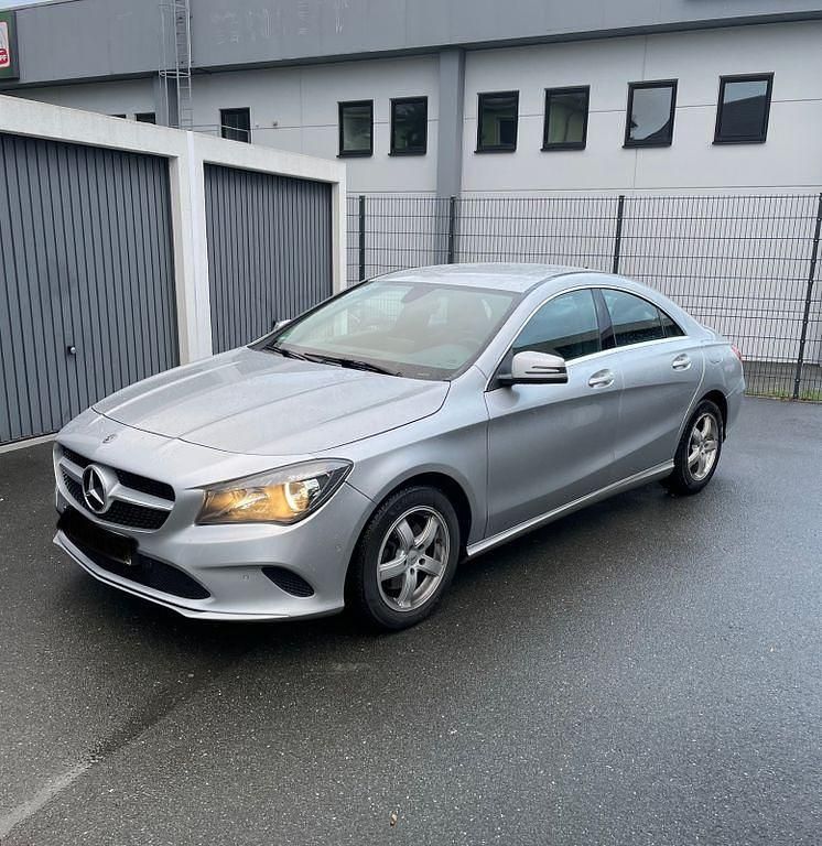 Gebraucht Mercedes CLA200 156 PS (114 kW) 2018 Silber Limousine