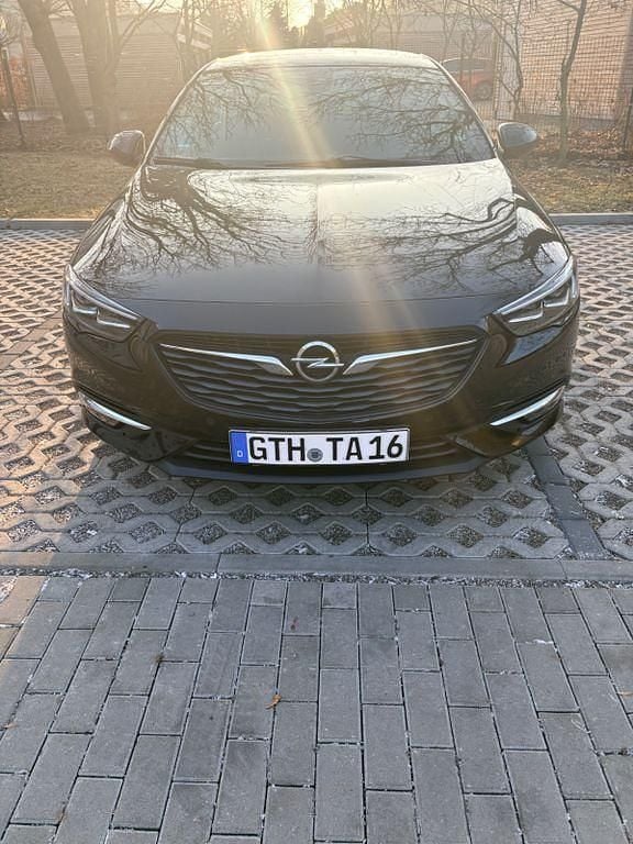 Schwarz Gebraucht 2018 Opel Insignia Dynamic Limousine | 15.999 € (Fairer Preis) - Bild 1/4