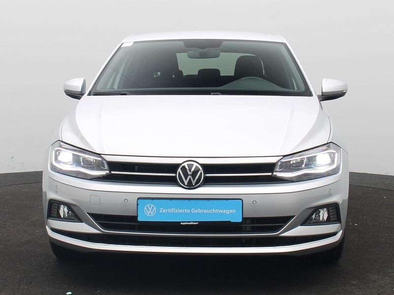 Gebraucht VW Polo Highline 95 PS (69 kW) 2021 Reflexsilber metallic Limousine