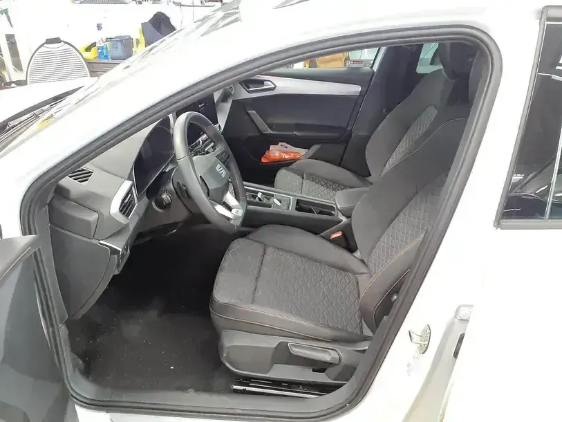 Gebraucht Seat Leon ST FR 150 PS (110 kW) 2025 "nevada" weiss Kombi