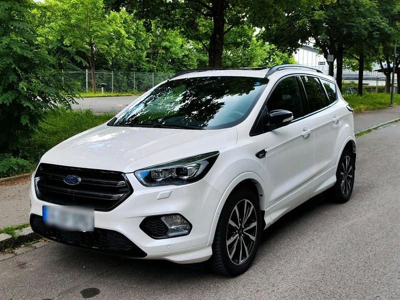 Weiß Gebraucht 2019 Ford Kuga ST-Line SUV | 25.000 € (Teuer) - Bild 1/4
